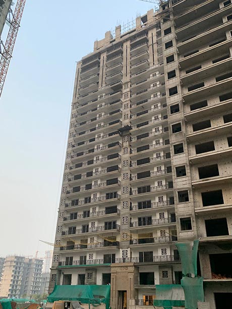 ongoing projects in noida expressway